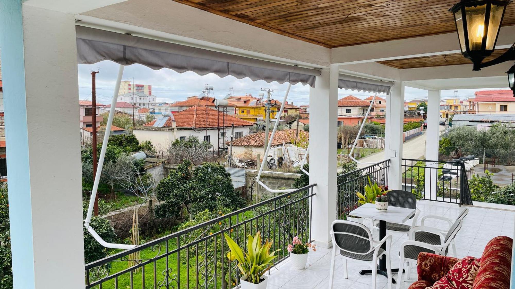 Mia Guest House - Entire Home With Balcony & Garden Divjake Esterno foto
